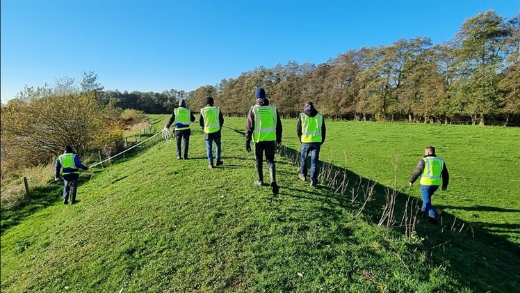 Dijkwachters 2 patrouille 3 kanten dijk web