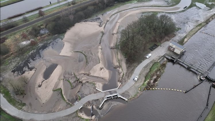 Hoogwater bij Vechtrijk Gramsbergen