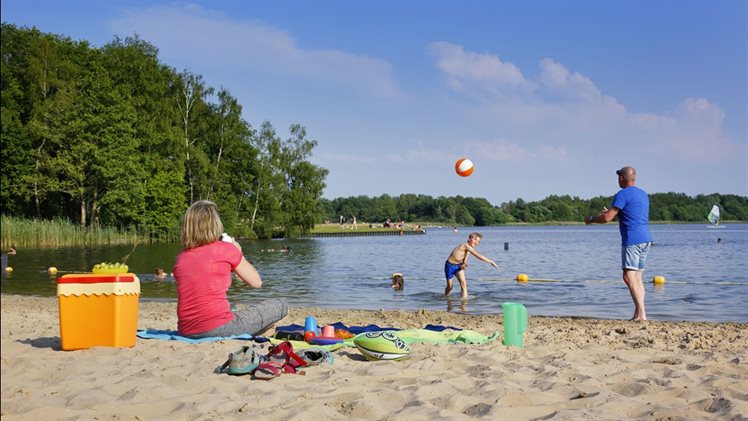 Strand zwemplas
