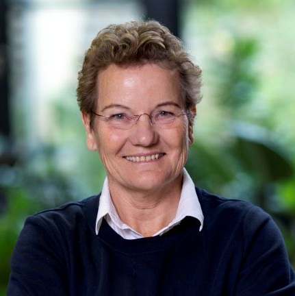 Froukje Oostra
