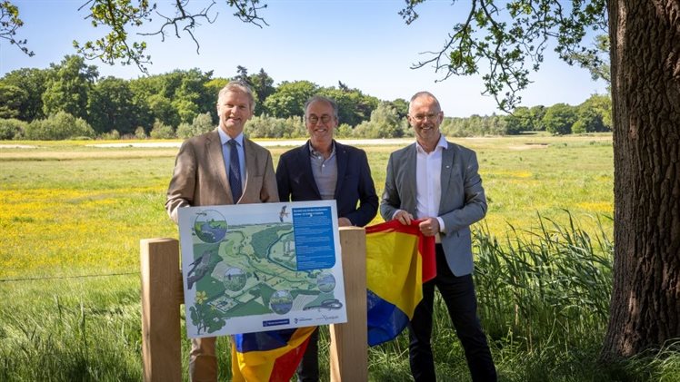 Onthulling van het informatiebord