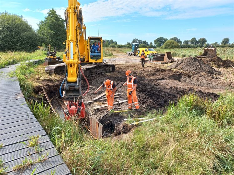 Plaatsing bodemvallen bij de Geeserstroom