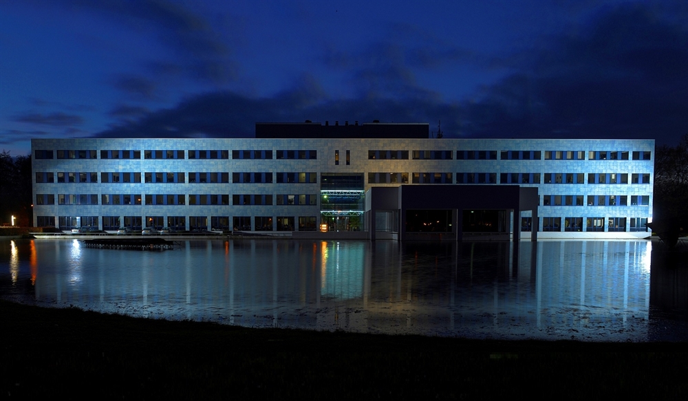 Kantoor in de nacht - fotograaf Hr Spoler