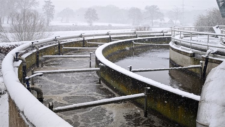Sneeuw op de zuivering
