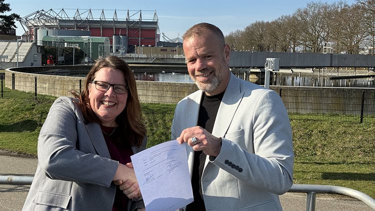 Ellen ondertekening solar park 190326_v2