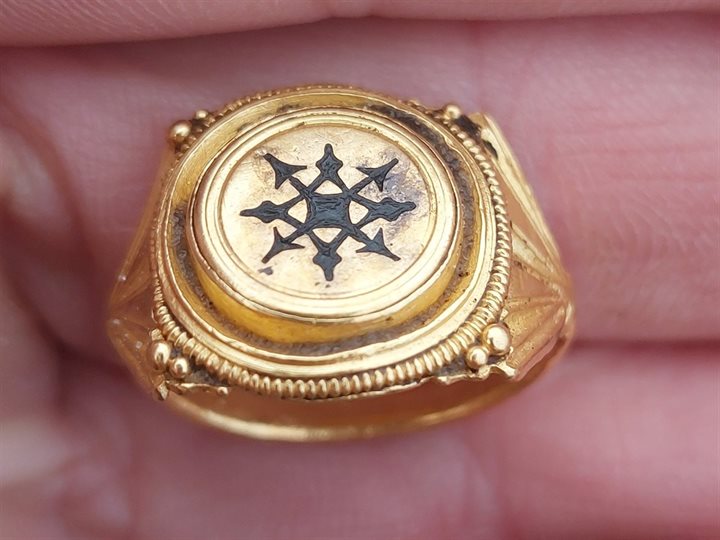 Romeinse ring - Lycens
